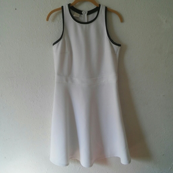 Pinko Italian White Dress - Picture 5 of 8